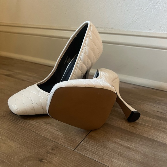 Quilted White Pumps - Picture 6 of 17
